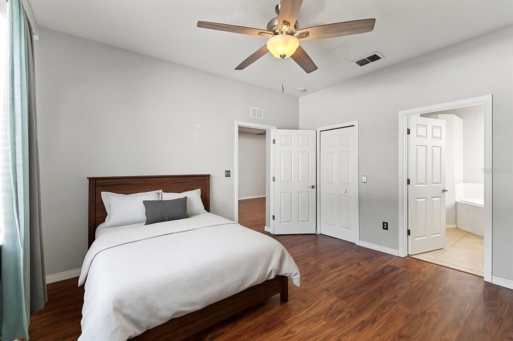 Active With Contract: $275,000 (3 beds, 2 baths, 1537 Square Feet)
