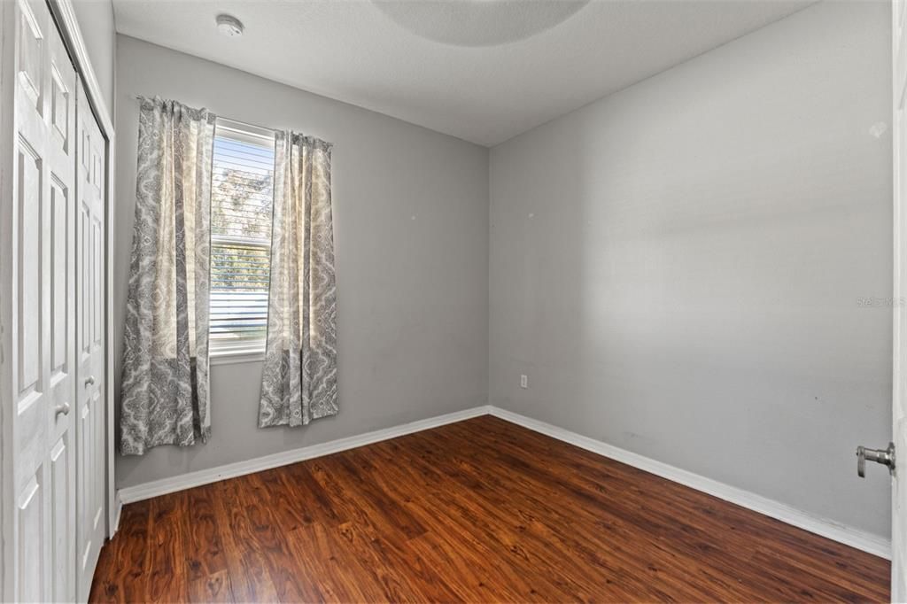 Active With Contract: $275,000 (3 beds, 2 baths, 1537 Square Feet)