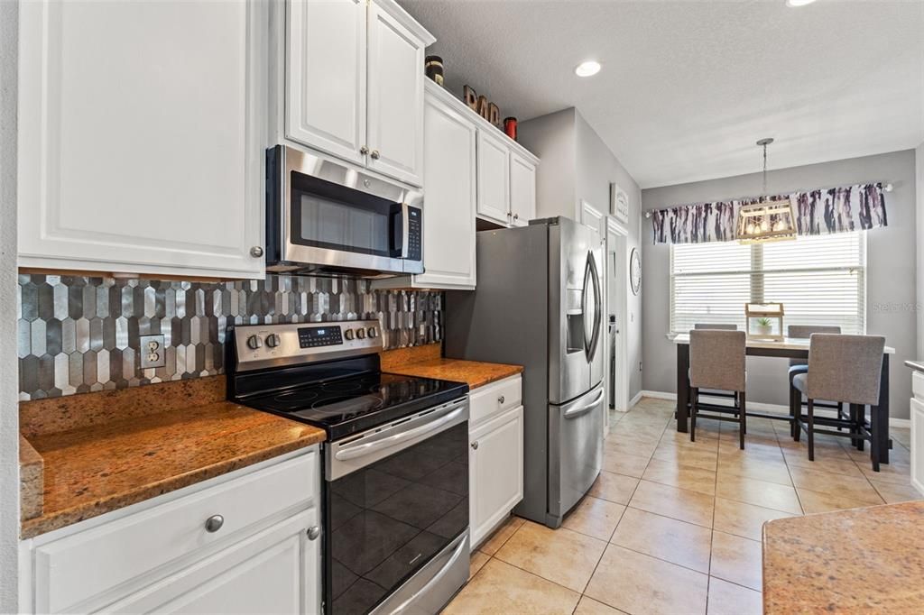 Active With Contract: $275,000 (3 beds, 2 baths, 1537 Square Feet)