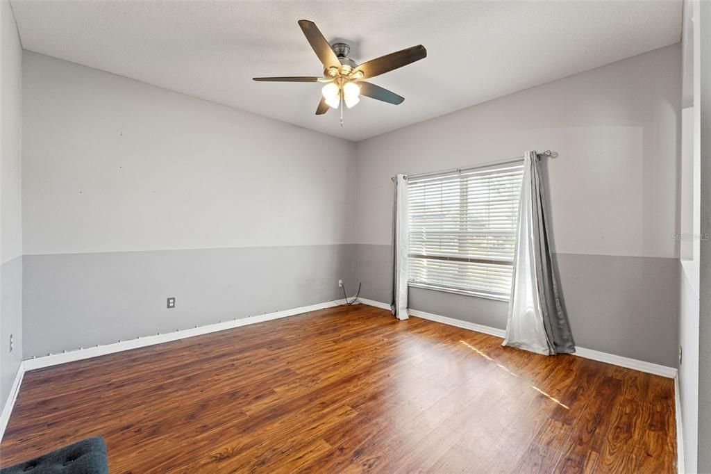 Active With Contract: $275,000 (3 beds, 2 baths, 1537 Square Feet)