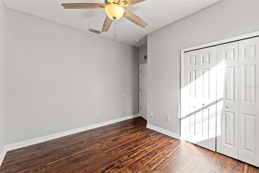 Active With Contract: $275,000 (3 beds, 2 baths, 1537 Square Feet)