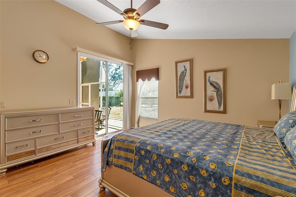 For Sale: $449,900 (4 beds, 2 baths, 1933 Square Feet)