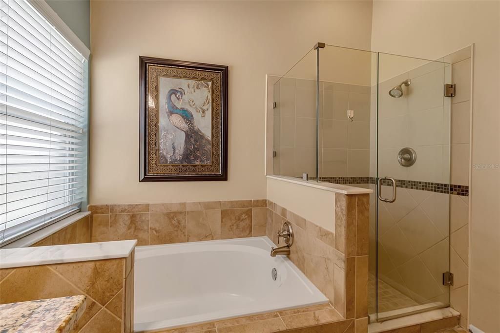 For Sale: $449,900 (4 beds, 2 baths, 1933 Square Feet)