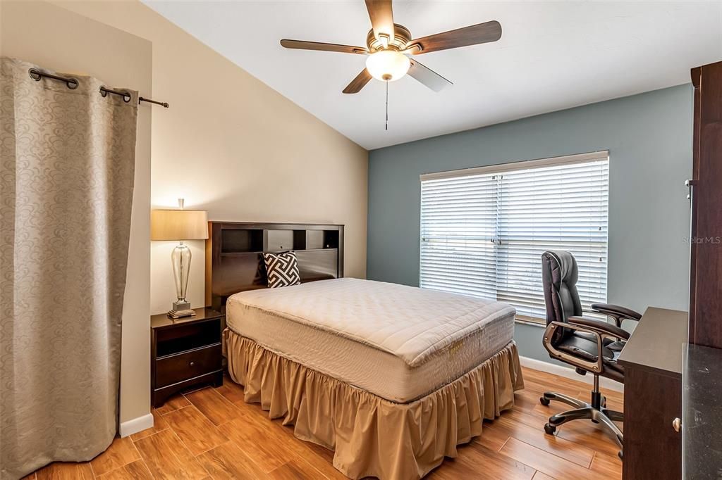 For Sale: $449,900 (4 beds, 2 baths, 1933 Square Feet)