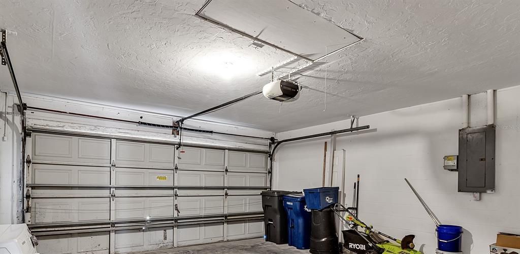 For Sale: $449,900 (4 beds, 2 baths, 1933 Square Feet)