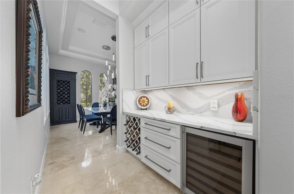 En Venta: $1,629,000 (5 camas, 3 baños, 3967 Pies cuadrados)