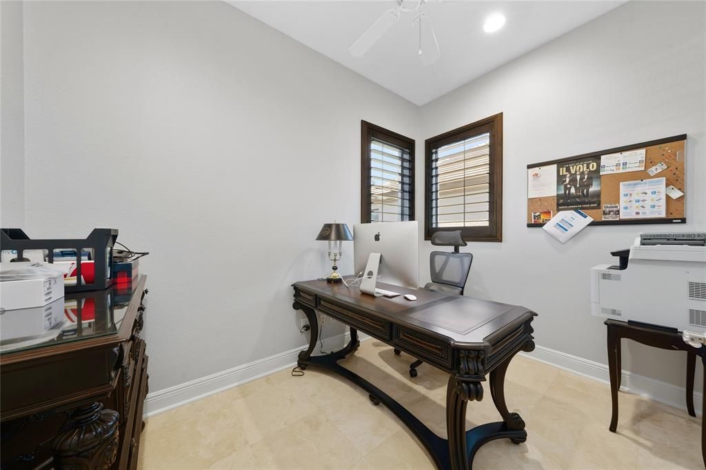 En Venta: $1,629,000 (5 camas, 3 baños, 3967 Pies cuadrados)