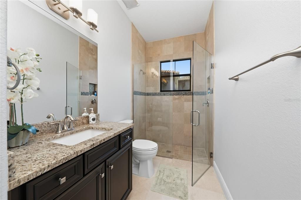 En Venta: $1,629,000 (5 camas, 3 baños, 3967 Pies cuadrados)