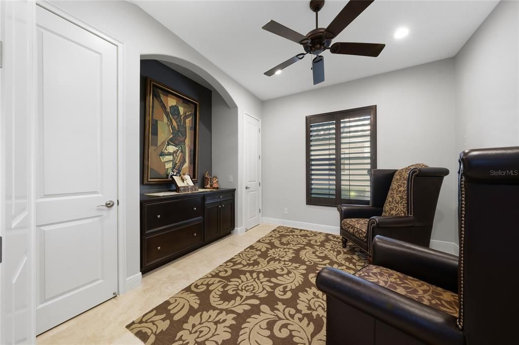 En Venta: $1,629,000 (5 camas, 3 baños, 3967 Pies cuadrados)