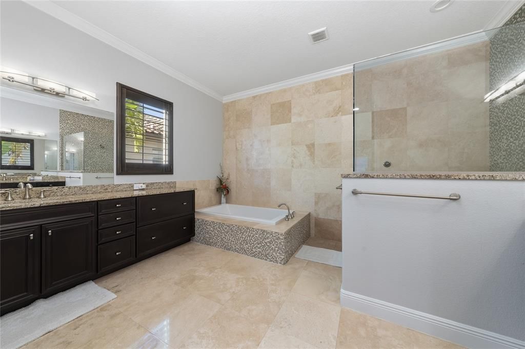 En Venta: $1,629,000 (5 camas, 3 baños, 3967 Pies cuadrados)