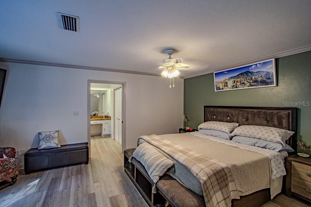 Active With Contract: $485,000 (4 beds, 3 baths, 2444 Square Feet)