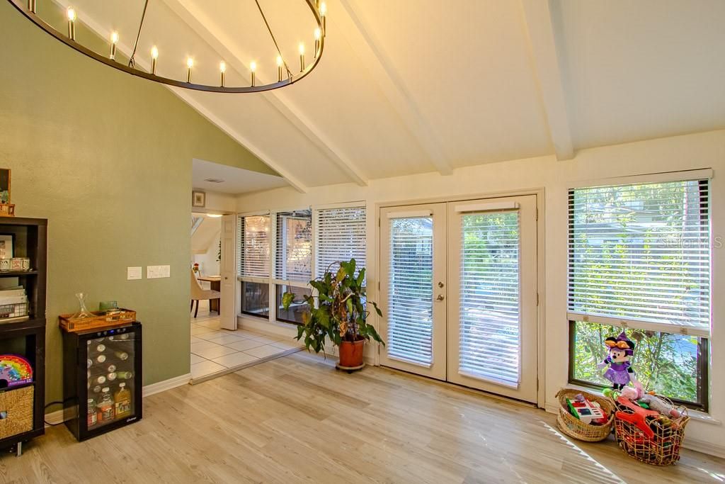 Active With Contract: $485,000 (4 beds, 3 baths, 2444 Square Feet)