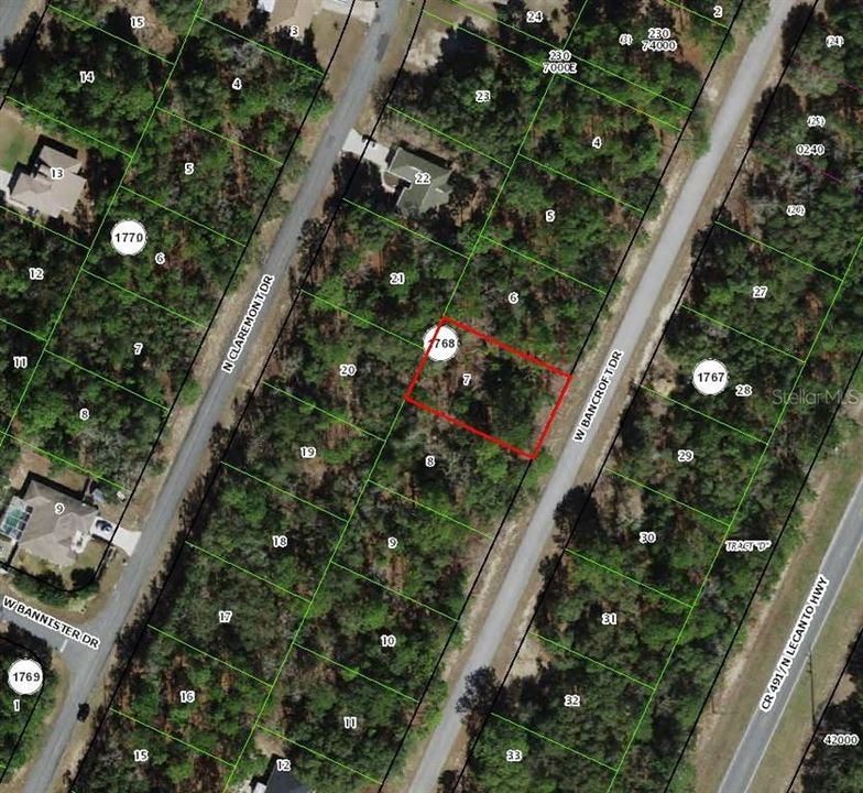 En Venta: $13,499 (0.23 acres)