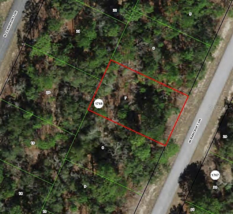 En Venta: $13,499 (0.23 acres)