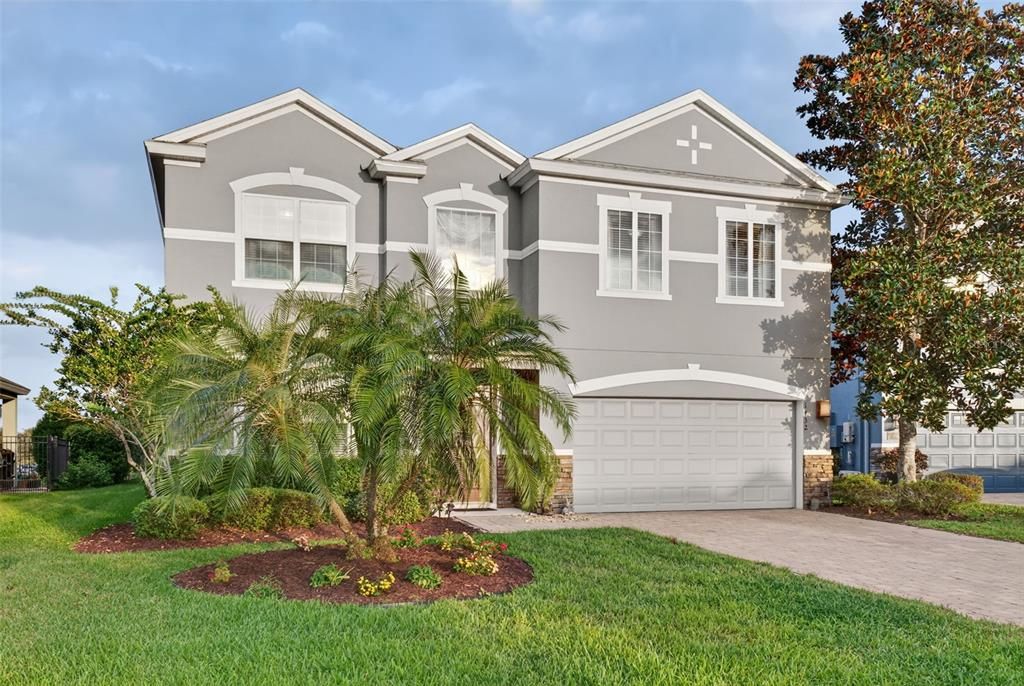 Под контрактом: $575,000 (5 спален, 4 ванн, 3360 Квадратных фут)