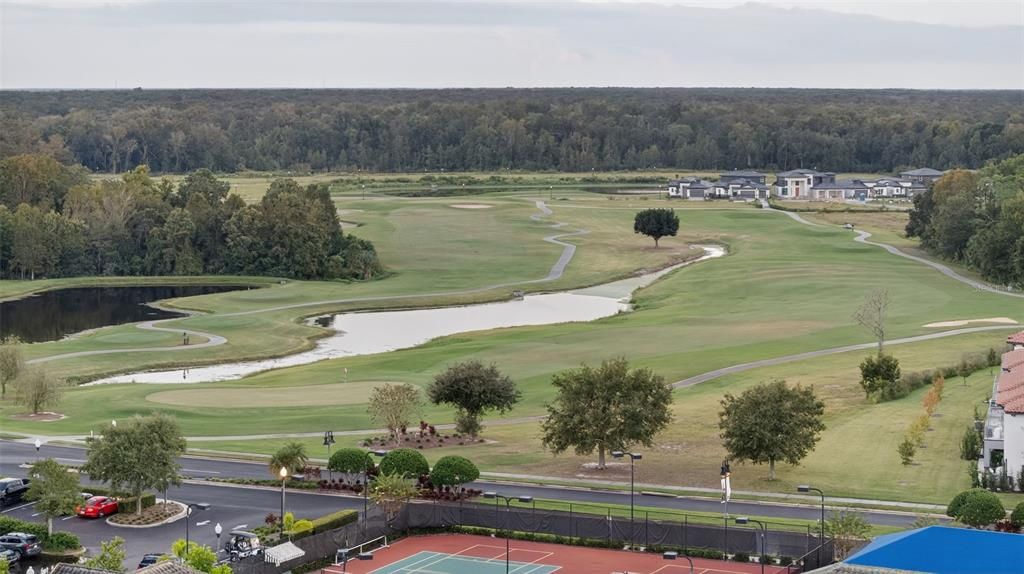 Под контрактом: $575,000 (5 спален, 4 ванн, 3360 Квадратных фут)