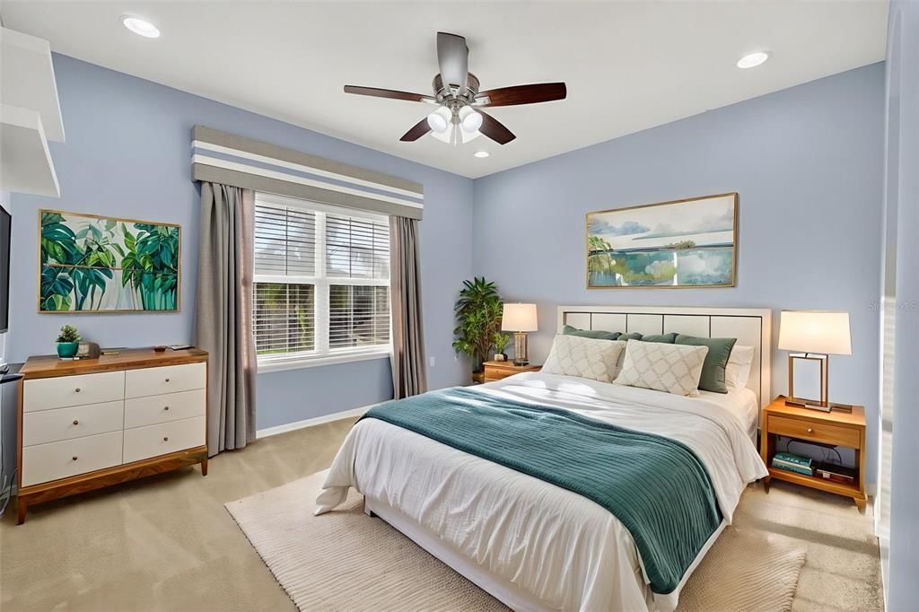 Под контрактом: $575,000 (5 спален, 4 ванн, 3360 Квадратных фут)