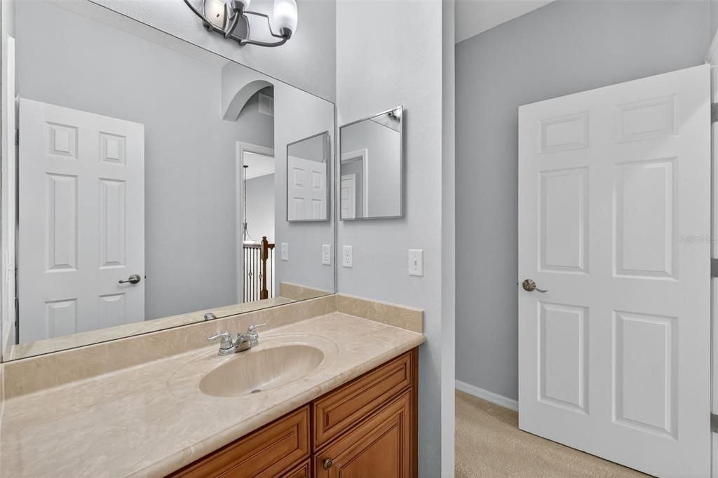 Под контрактом: $575,000 (5 спален, 4 ванн, 3360 Квадратных фут)