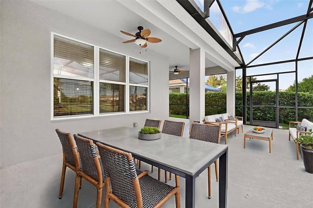 Под контрактом: $575,000 (5 спален, 4 ванн, 3360 Квадратных фут)