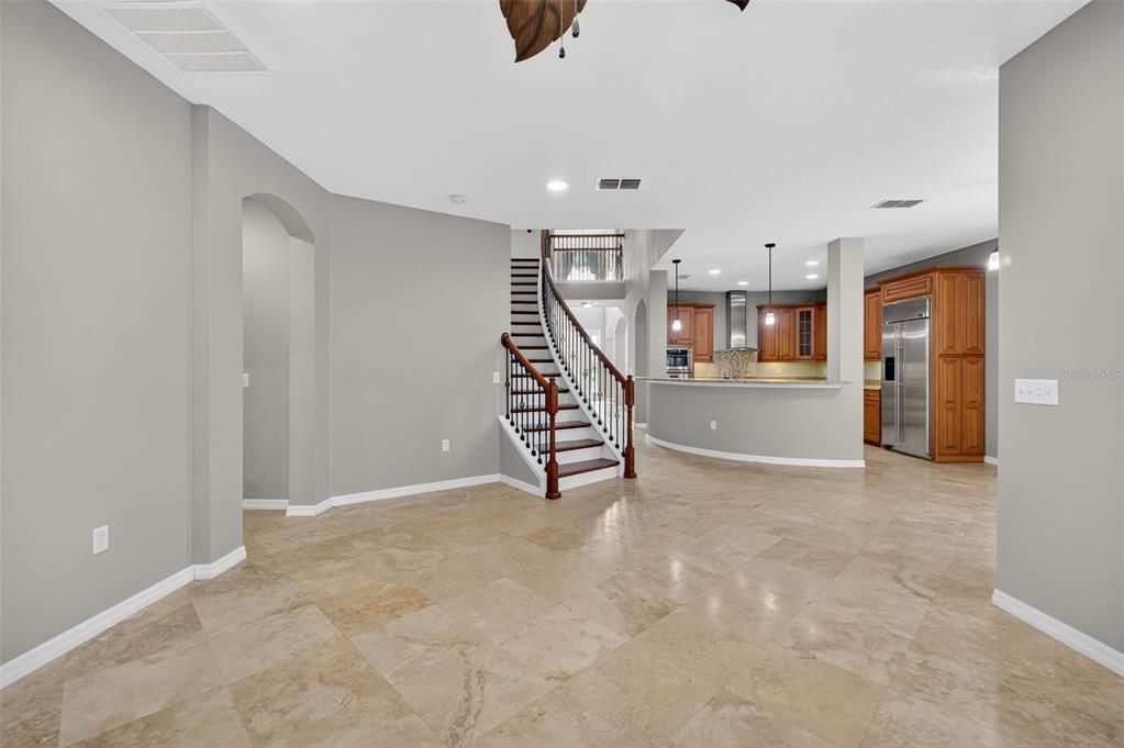 Под контрактом: $575,000 (5 спален, 4 ванн, 3360 Квадратных фут)