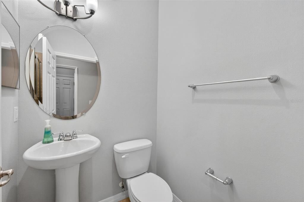 Под контрактом: $575,000 (5 спален, 4 ванн, 3360 Квадратных фут)