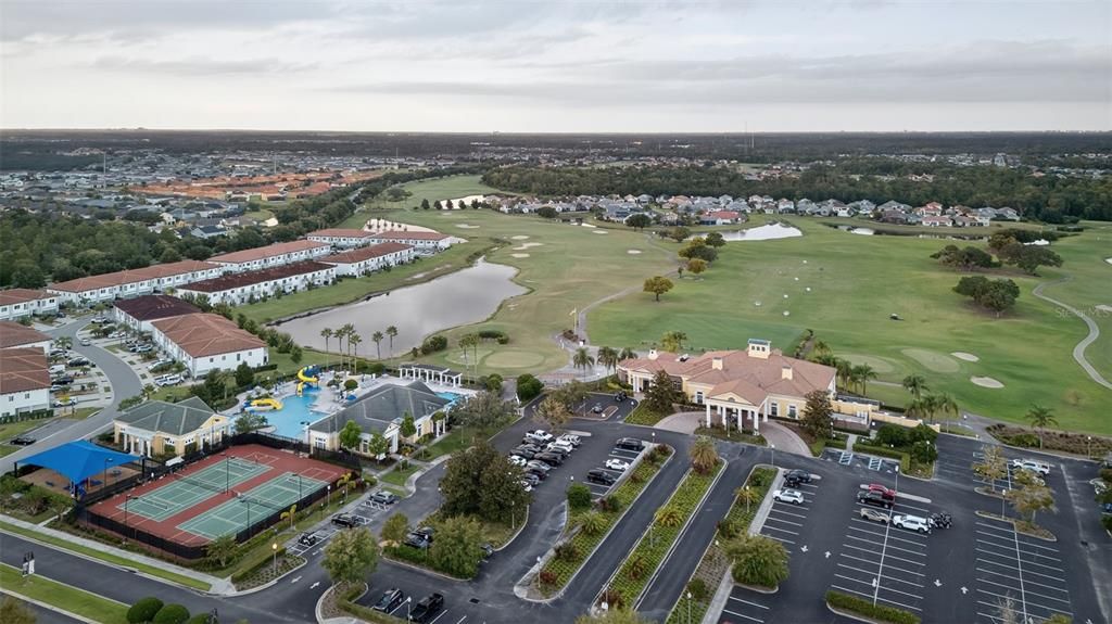 Под контрактом: $575,000 (5 спален, 4 ванн, 3360 Квадратных фут)