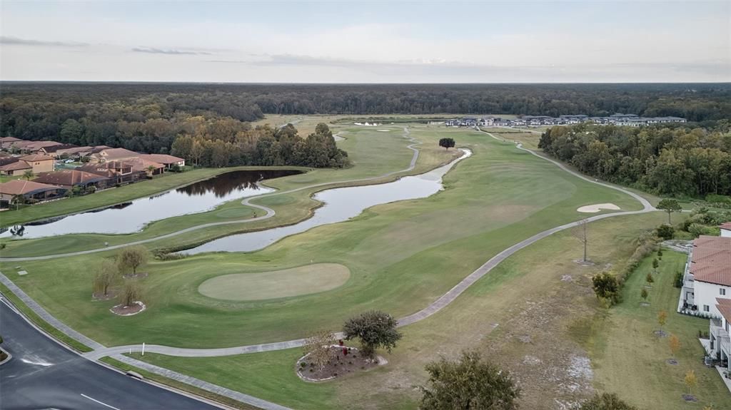 Под контрактом: $575,000 (5 спален, 4 ванн, 3360 Квадратных фут)