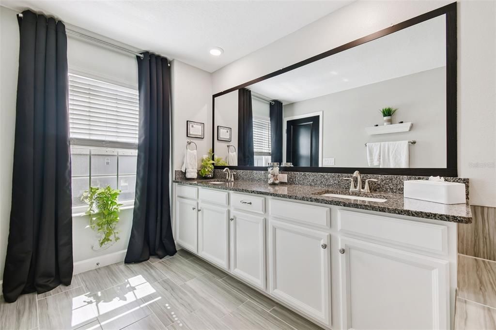 For Sale: $495,000 (3 beds, 2 baths, 2319 Square Feet)