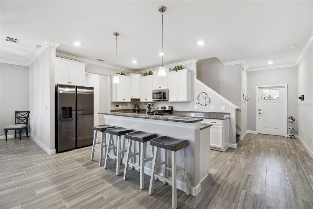 For Sale: $495,000 (3 beds, 2 baths, 2319 Square Feet)