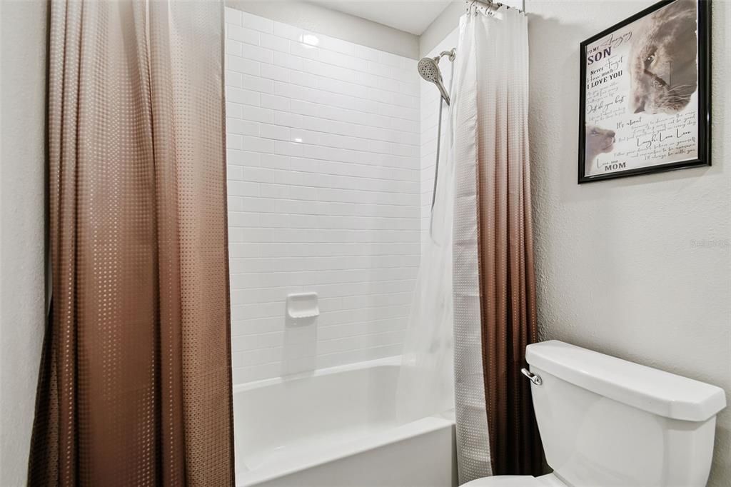 For Sale: $495,000 (3 beds, 2 baths, 2319 Square Feet)