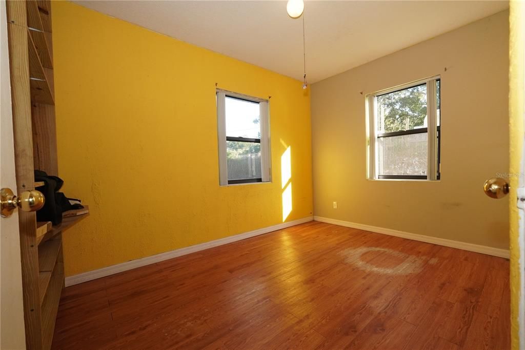 Active With Contract: $205,000 (4 beds, 2 baths, 1614 Square Feet)