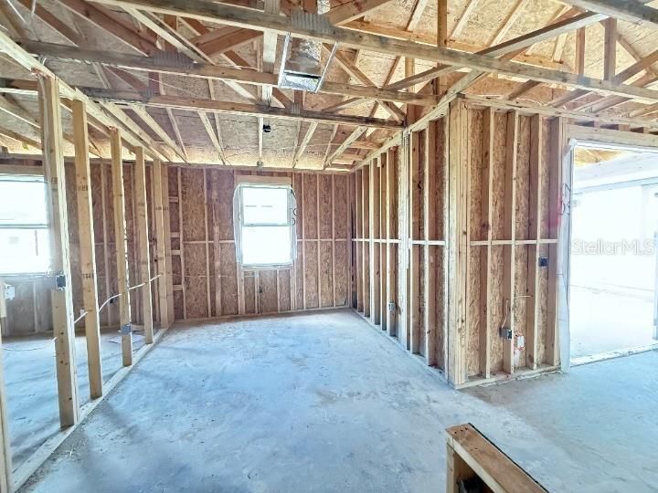 合同活跃: $379,990 (3 贝兹, 2 浴室, 1709 平方英尺)