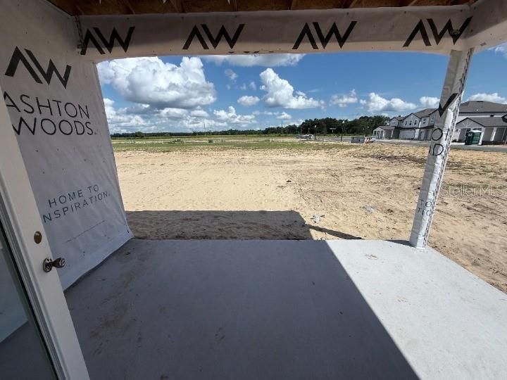 合同活跃: $379,990 (3 贝兹, 2 浴室, 1709 平方英尺)