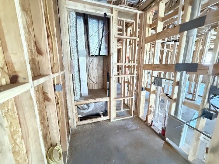 合同活跃: $379,990 (3 贝兹, 2 浴室, 1709 平方英尺)