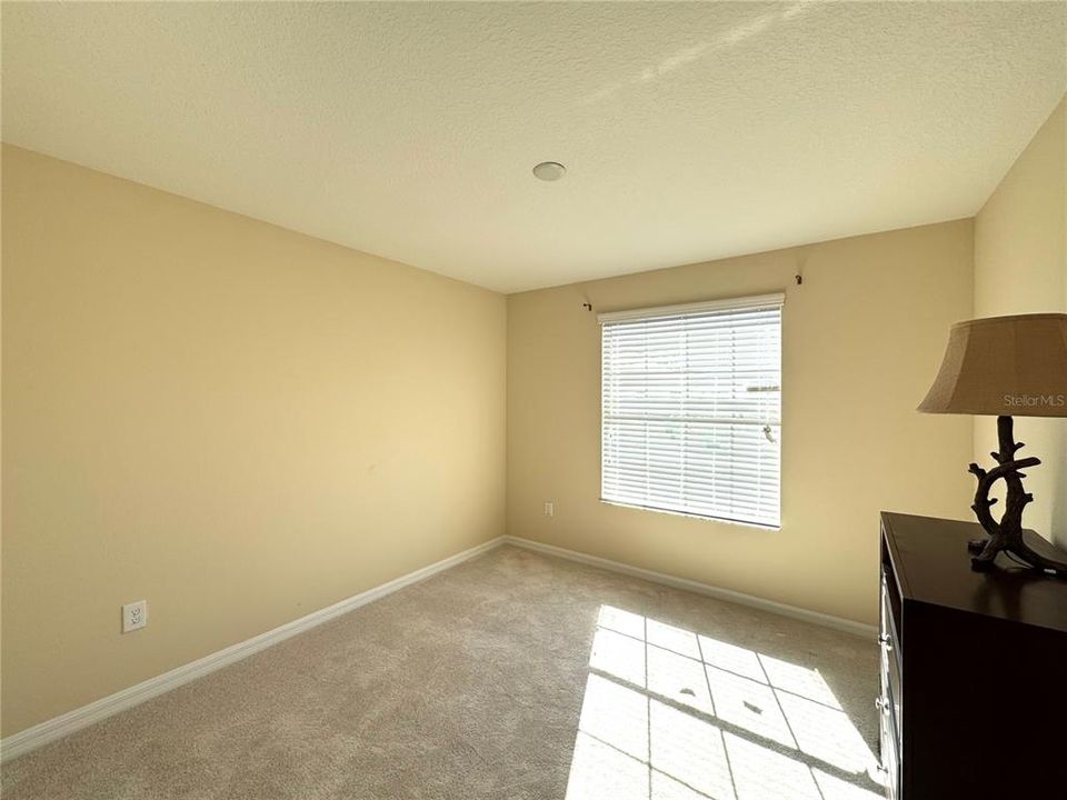 Под контрактом: $2,199 (4 спален, 2 ванн, 2068 Квадратных фут)