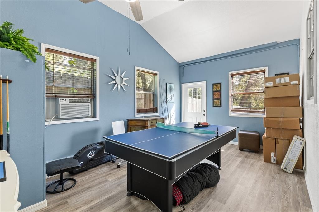 For Sale: $226,900 (3 beds, 2 baths, 1066 Square Feet)