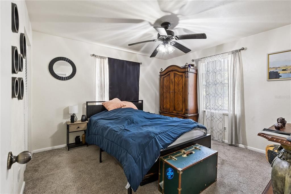 For Sale: $226,900 (3 beds, 2 baths, 1066 Square Feet)