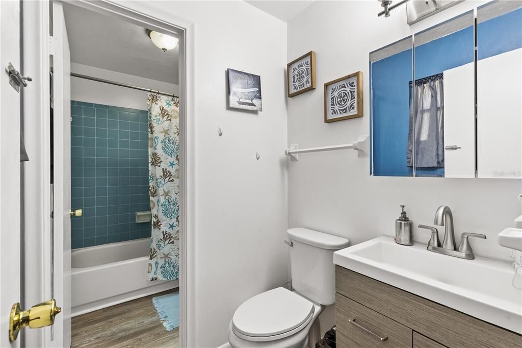 For Sale: $226,900 (3 beds, 2 baths, 1066 Square Feet)