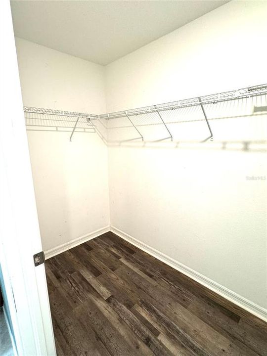 For Rent: $2,700 (5 beds, 2 baths, 2264 Square Feet)