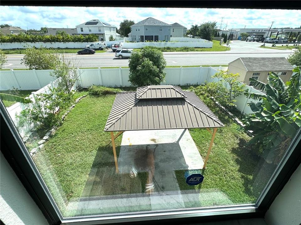 For Rent: $2,700 (5 beds, 2 baths, 2264 Square Feet)