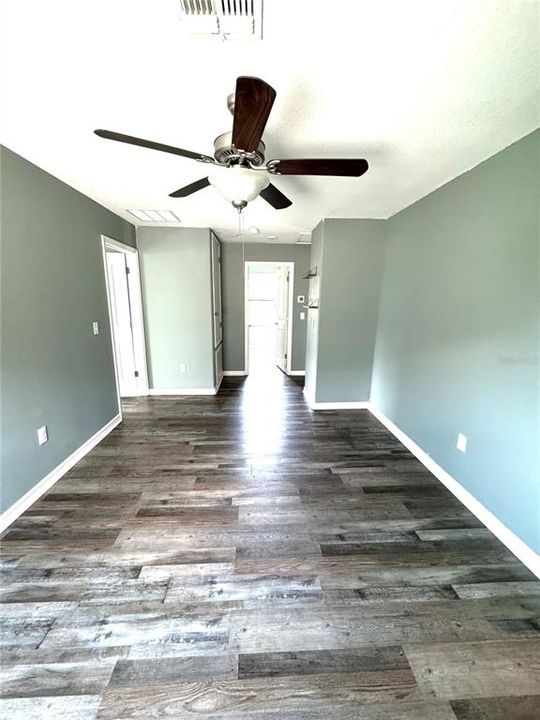 For Rent: $2,700 (5 beds, 2 baths, 2264 Square Feet)