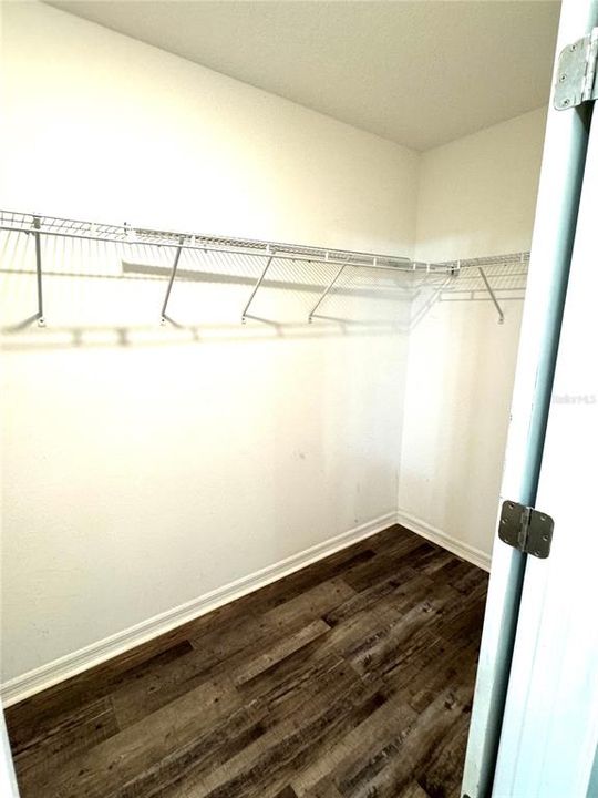 For Rent: $2,700 (5 beds, 2 baths, 2264 Square Feet)