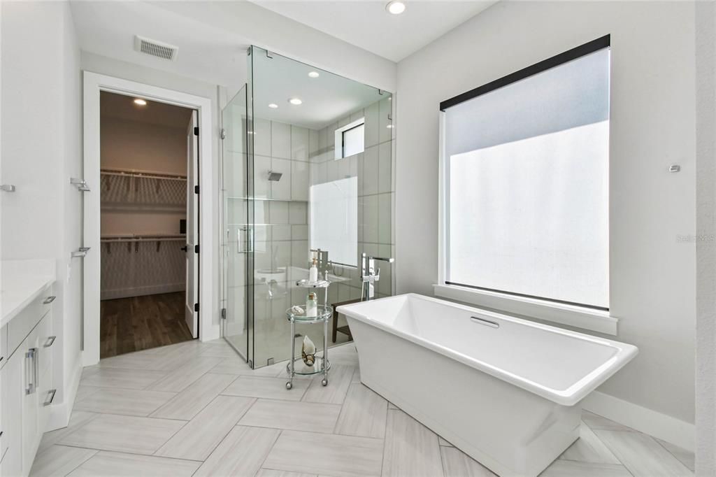 Active With Contract: $2,777,000 (4 beds, 3 baths, 3646 Square Feet)