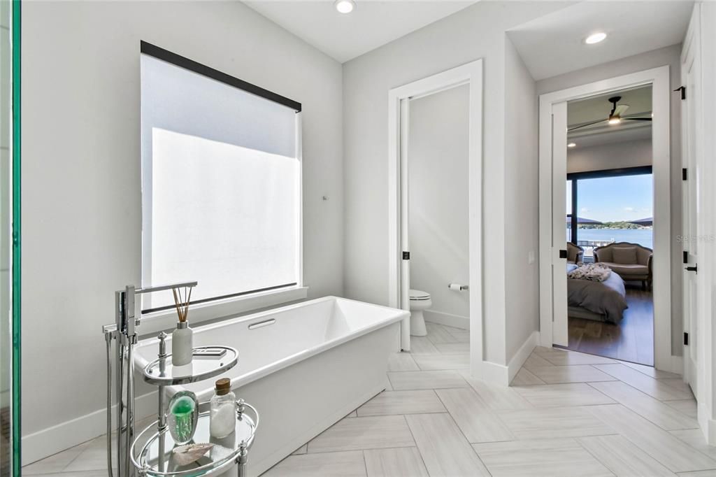 Active With Contract: $2,777,000 (4 beds, 3 baths, 3646 Square Feet)