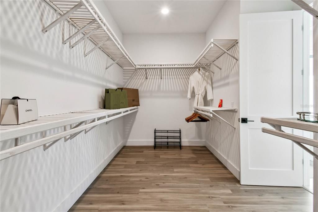 Active With Contract: $2,777,000 (4 beds, 3 baths, 3646 Square Feet)