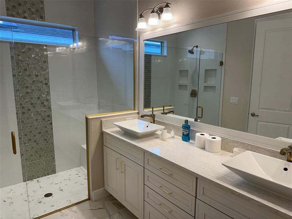 For Rent: $4,500 (4 beds, 3 baths, 2306 Square Feet)