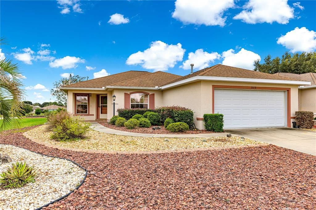 For Rent: $2,150 (2 beds, 2 baths, 1504 Square Feet)