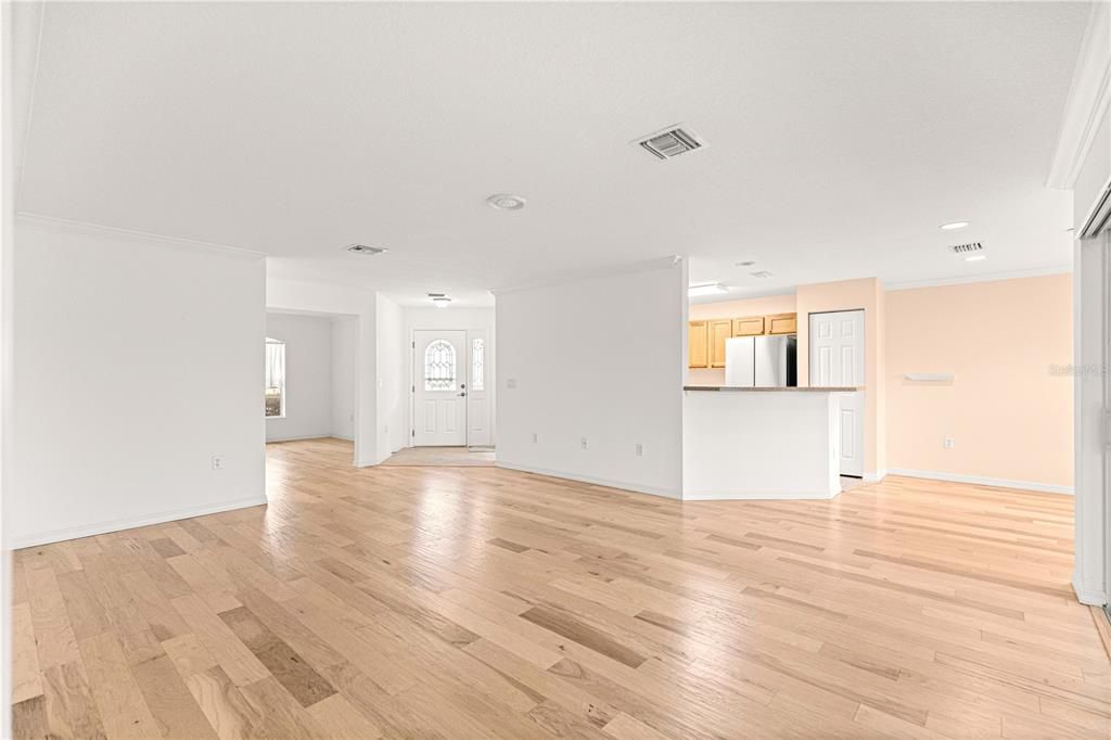 For Rent: $2,150 (2 beds, 2 baths, 1504 Square Feet)