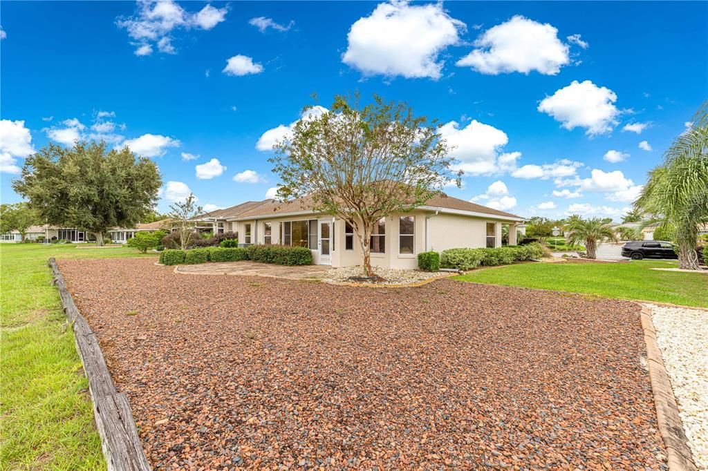 For Rent: $2,150 (2 beds, 2 baths, 1504 Square Feet)