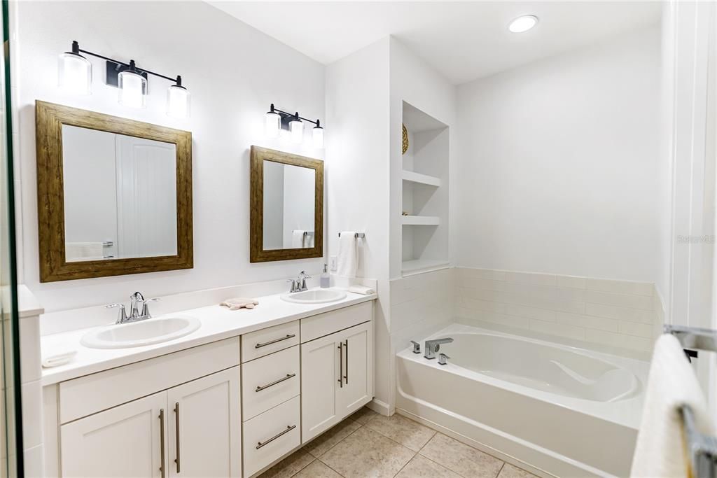 На продажу: $450,000 (3 спален, 3 ванн, 1758 Квадратных фут)